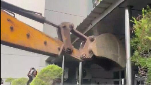 ‘गालीबाज़’