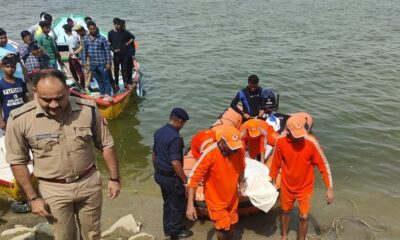 boat capsizes in Ahilyabai Ghat