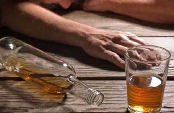 death after drinking spurious liquor in Bihar