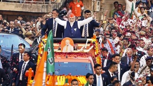 Big lapse in PM Modi security in Hubli karnataka