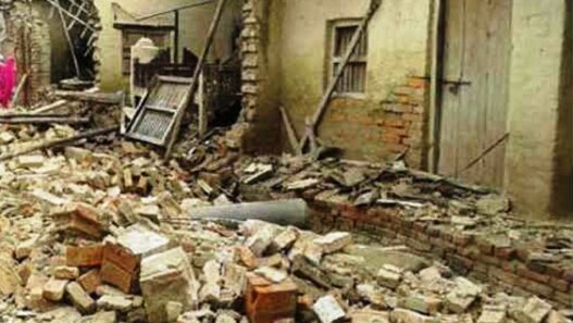 collapse of raw wall in Auraiya UP