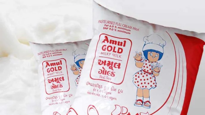 Amul increased the price of milk from 03 to 05 rupees