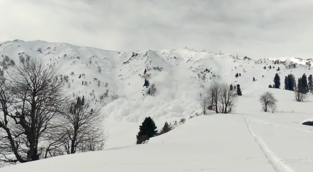 Massive Avalanche in Gulmarg