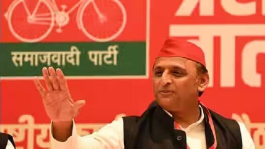 Akhilesh Yadav in kolkata