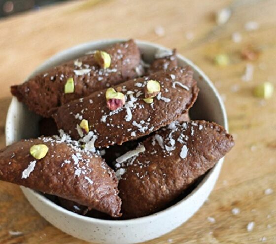 Make Chocolate Gujiya this Holi