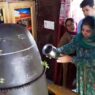 Mehbooba Mufti did Jalabhishek on Shivling