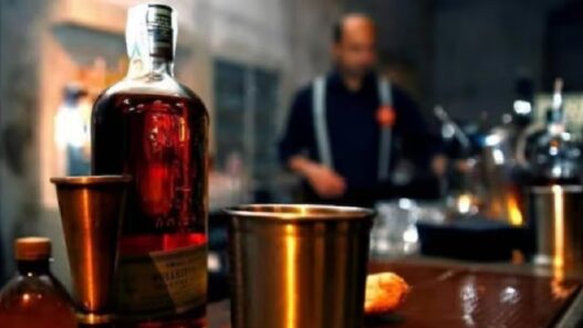 Old excise policy extended for 6 months in Delhi
