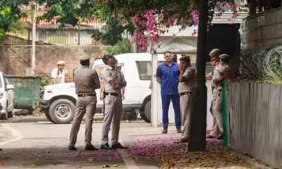 Police reached Rahul Gandhi house