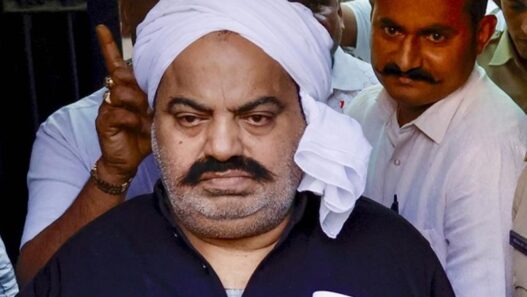 Atiq Ahmed convoy left Sabarmati jail