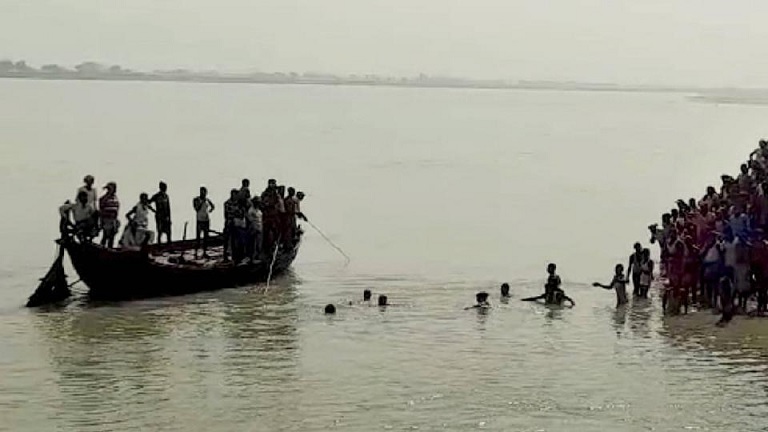 Boat capsized in river Ganges