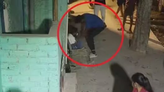 Mmurder of a minor girl with knife in Delhi