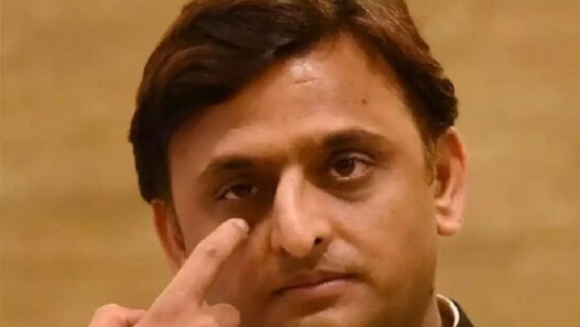 akhilesh yadav sad