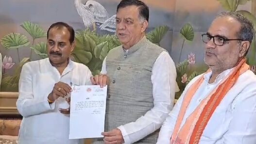 Dara Singh Chauhan joined BJP