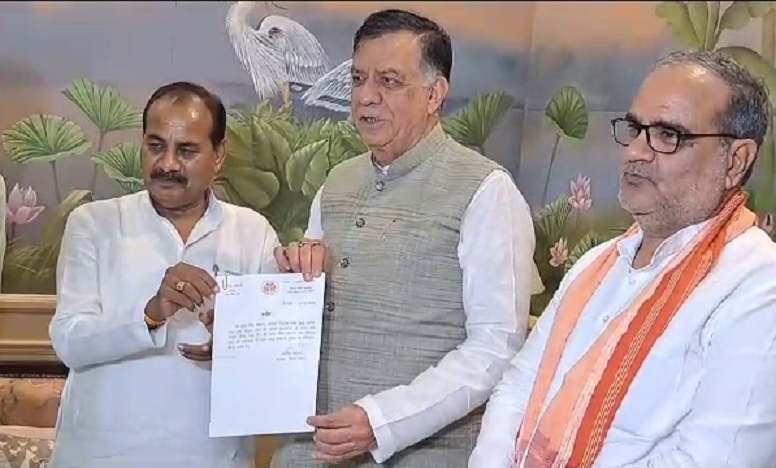 Dara Singh Chauhan joined BJP