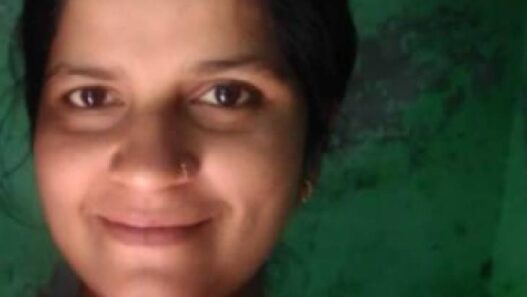 Dead body of female constable found hanging