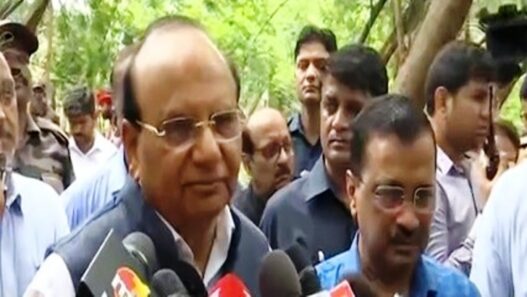 LG kejriwal Saurabh Bhardwaj in delhi flood today