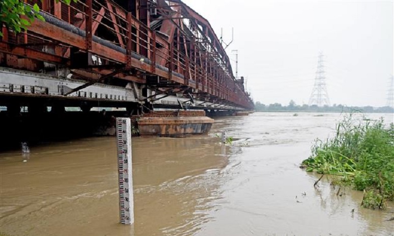 Record breaking rise in Yamuna water level