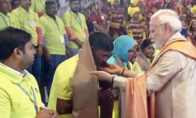 Saw PM Modi so closely for the first time, felt happy - workers said on being honored