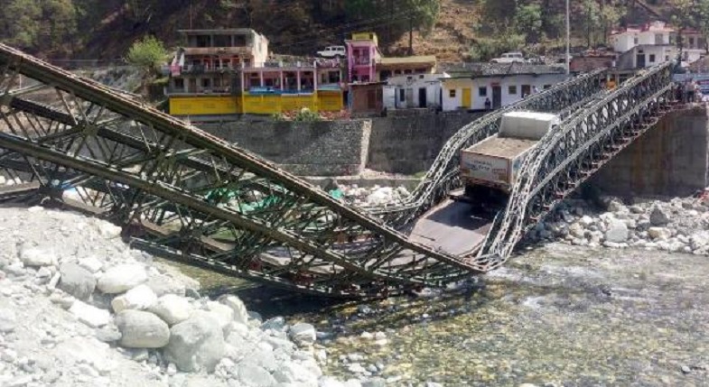 Bridge being built in Badrinath Dham damaged