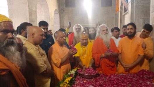 CM Yogi reached Ayodhya