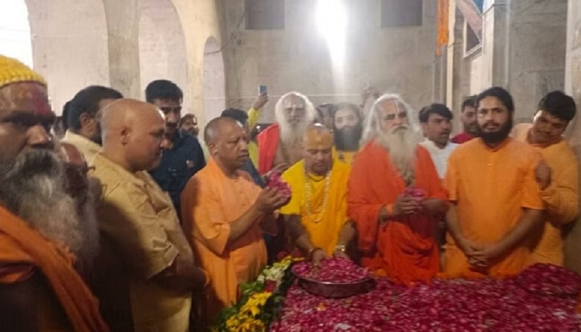 CM Yogi reached Ayodhya