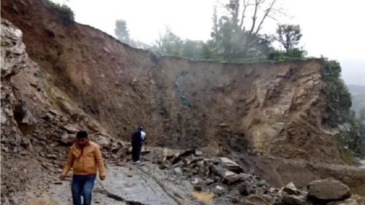Landslide in Gaurikund due to heavy rains
