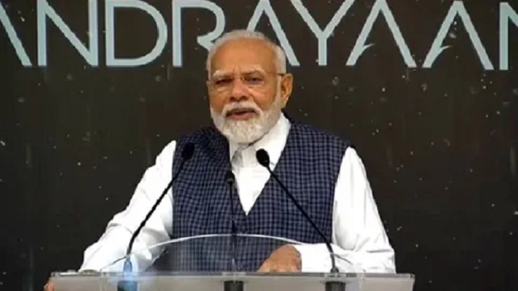 PM Modi in ISRO