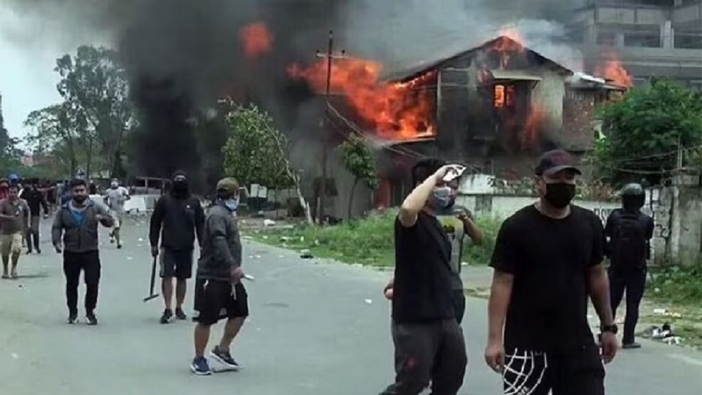 Violence erupts again in Manipur