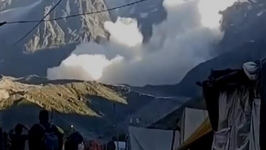 Avalanche in Kedarnath come from Sumeru mountain