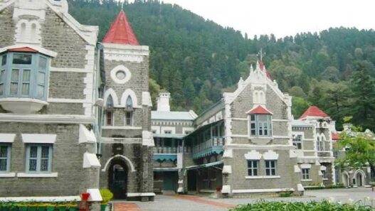 Nainital High Court gave instructions to give stipend to junior advocates 