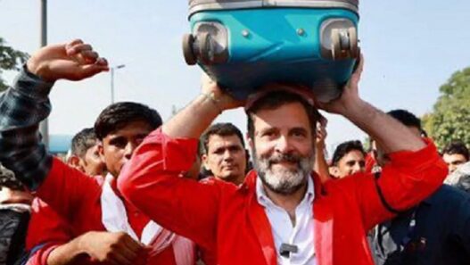 rahul gandhi coolie