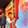 Kailash Vijayvargiya offer flowers on the photo of rapist Asaram