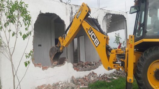 Bulldozer runs on four illegal colonies in Bareilly