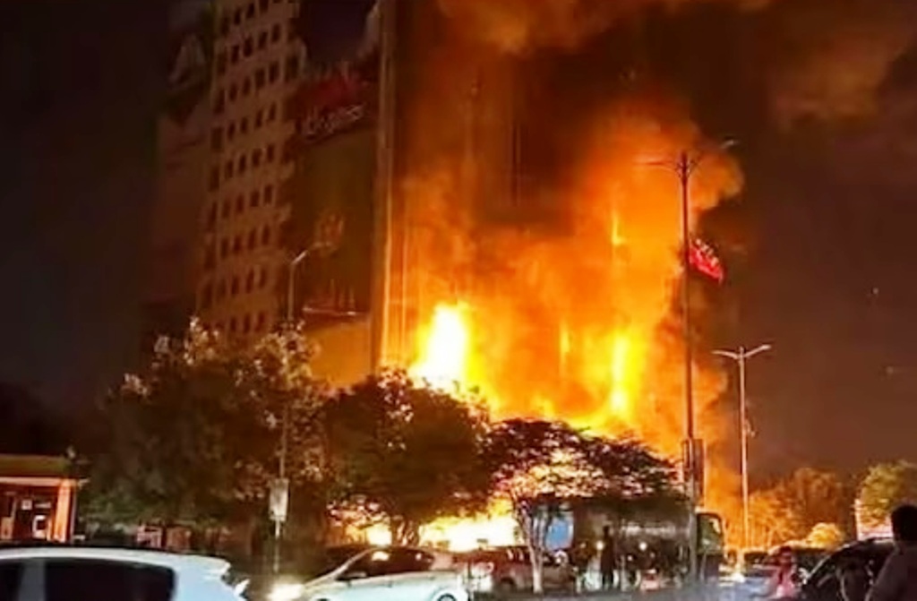 Pakistan Karachi shopping mall fire