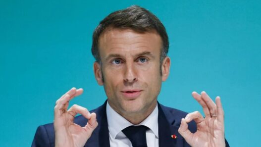 israel hamas new truce talks starts france president headed to qatar