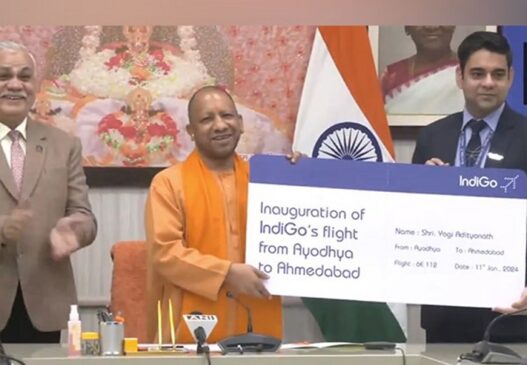 Indigo air service started between Ayodhya-Ahmedabad