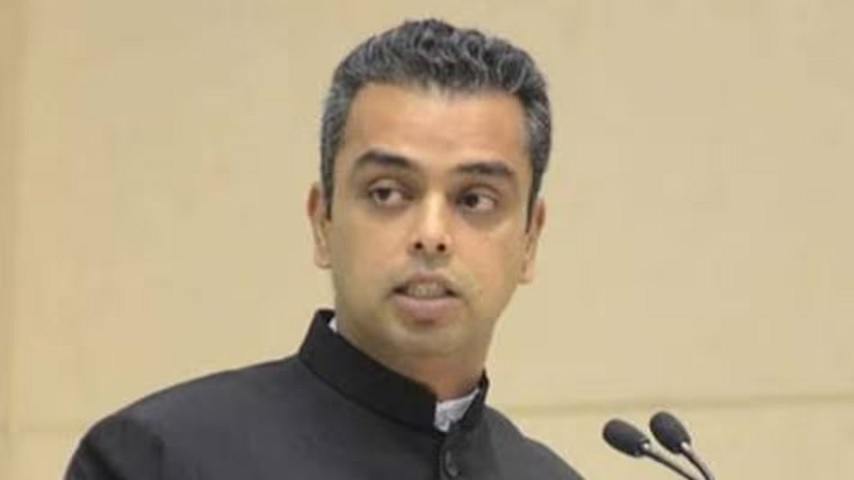 Milind Deora Resigned