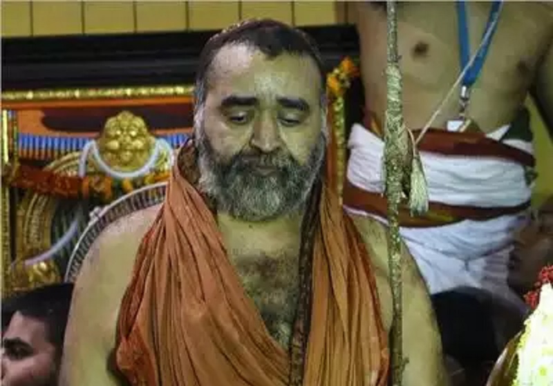 Shankaracharya Vijayendra Saraswati Swamigal of Kanchi Kamakoti Math