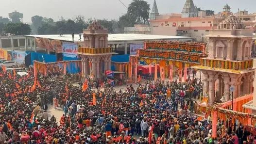 The crowd of devotees is not stopping in Ram temple ayodhya