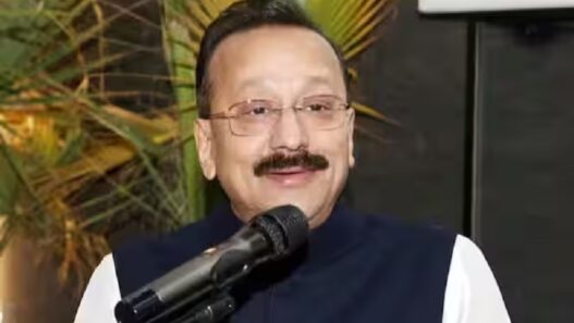 Baba Siddique Resigns