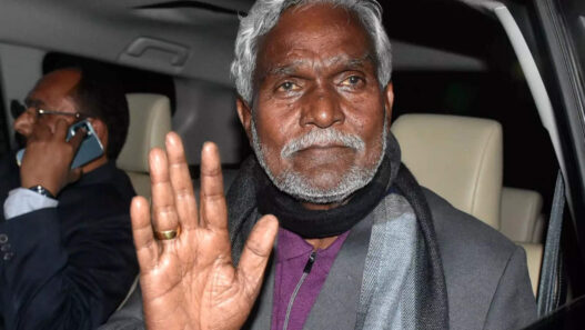 Was not given time to take oath Champai Soren said after meeting the Governor